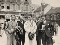 Trg bana Jelačića oko 1925. godine, portret.jpg